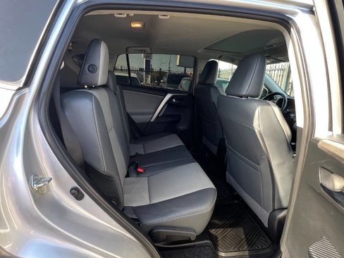 Used 2015 Toyota RAV4 Limited FWD image 25