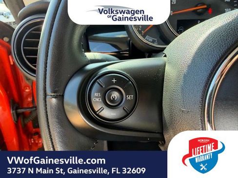 Used 2021 MINI Cooper 2-Door Hardtop image 18