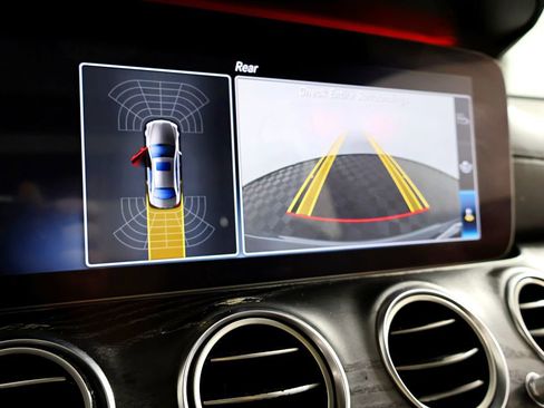 Used 2018 Mercedes-Benz E 43 AMG 4MATIC Sedan image 35