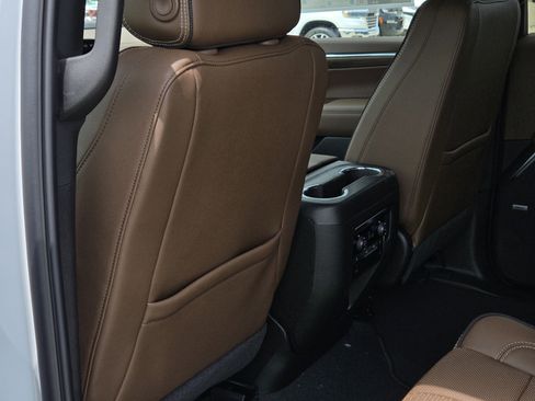 New 2026 Chevrolet Tahoe High Country AWD/4WD image 19