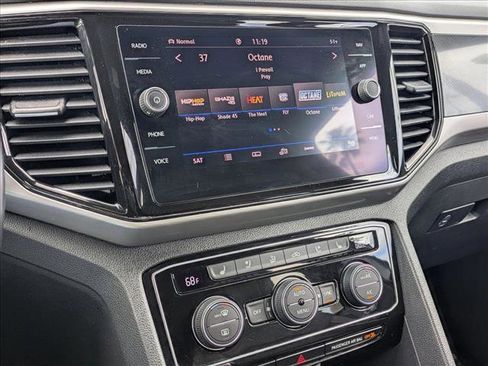 Used 2020 Volkswagen Atlas Cross Sport SEL Premium image 15