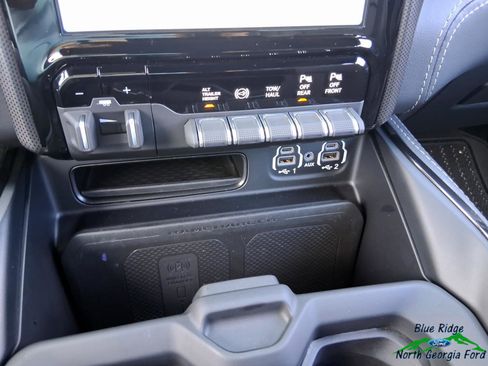 Used 2024 RAM 2500 Limited image 21