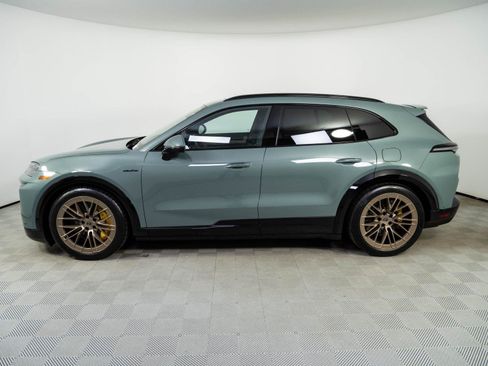 New 2026 Porsche Cayenne Turbo Electric AWD/4WD image 2