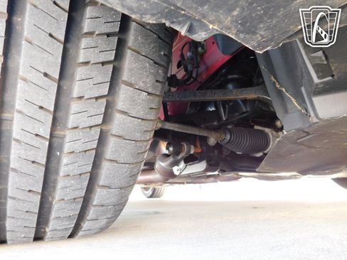 Used 2011 Dodge Challenger SRT8 image 39