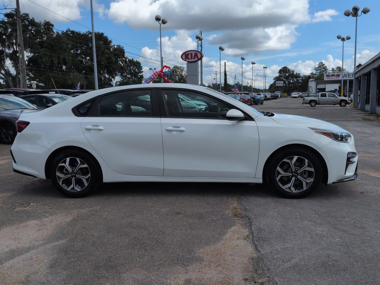 Used 2021 Kia Forte LXS FWD image 4