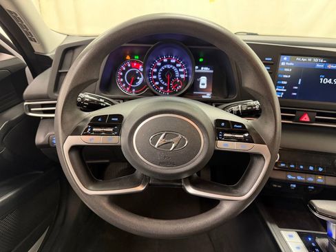 Used 2021 Hyundai Elantra SEL FWD image 20