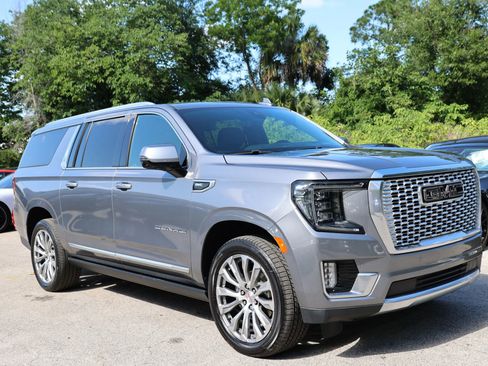 Used 2021 GMC Yukon XL Denali w/ Denali Premium Package AWD/4WD image 60