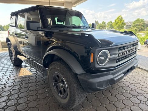 Used 2023 Ford Bronco 4-Door AWD/4WD image 4