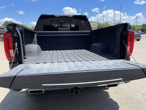 Used 2019 GMC Sierra 1500 SLT w/ SLT Premium Plus Package AWD/4WD image 22