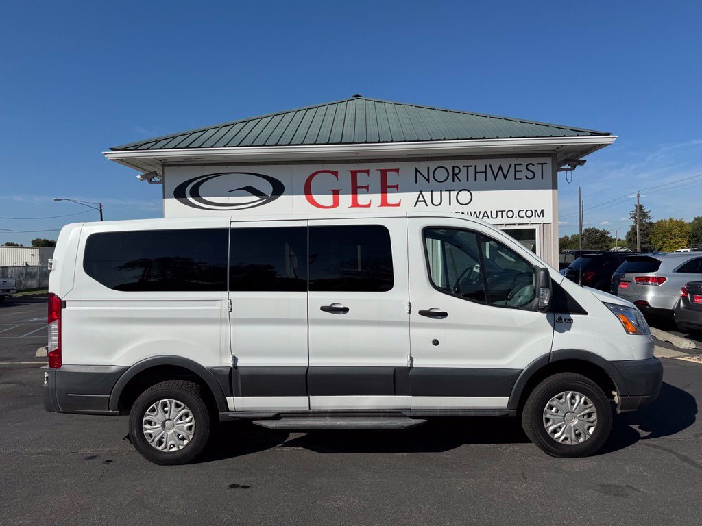 Used 2017 Ford Transit 150 XLT RWD image 2