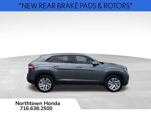 Used 2020 Volkswagen Atlas Cross Sport SE w/ Panoramic Sunroof Package AWD/4WD image 3