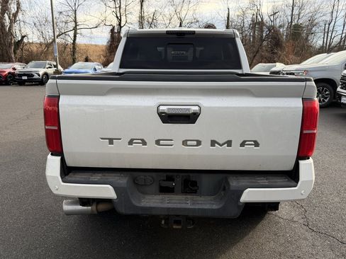 Used 2024 Toyota Tacoma Limited image 5