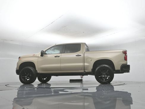 Used 2022 Chevrolet Silverado 1500 LT Trail Boss w/ Convenience Package II AWD/4WD image 55