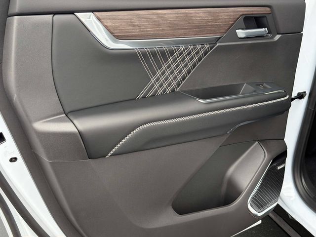 New 2026 GMC Acadia Denali w/ Super Cruise Package FWD image 11