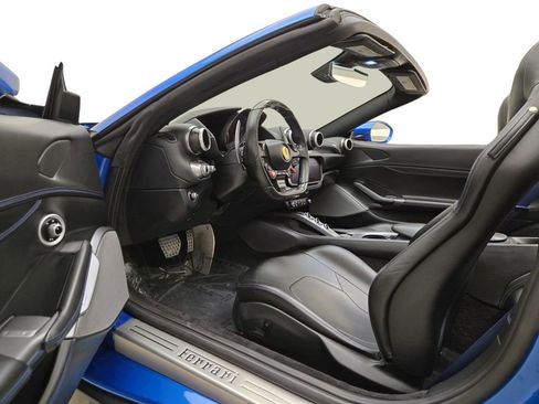 Used 2019 Ferrari Portofino image 16