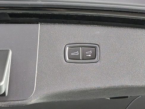 New 2026 Porsche Cayenne S image 18