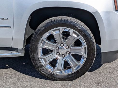 Used 2016 GMC Yukon XL Denali w/ Open Road Package image 10