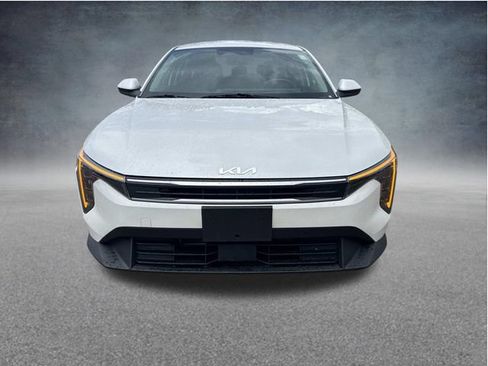Used 2025 Kia K4 FWD image 2