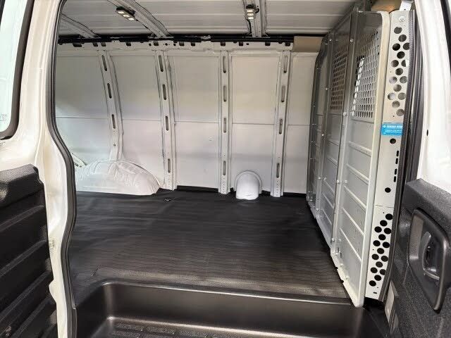 Used 2022 Chevrolet Express 2500 w/ Driver Convenience Package RWD image 49