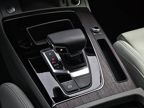 Certified 2023 Audi Q5 2.0T Premium Plus w/ Premium Plus Package AWD/4WD image 21