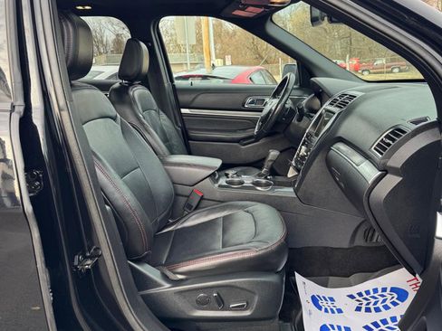 Used 2018 Ford Explorer Sport w/ Equipment Group 401A image 17