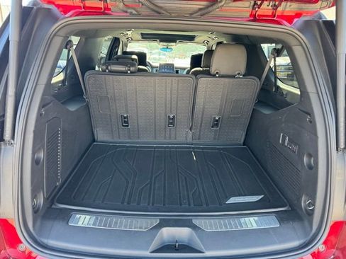 Used 2024 Chevrolet Suburban High Country w/ Advanced Technology Package image 34