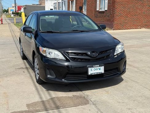 Used 2012 Toyota Corolla LE FWD image 3