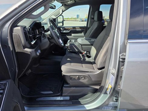 Used 2025 GMC Sierra 2500 SLE w/ SLE Convenience Package AWD/4WD image 20