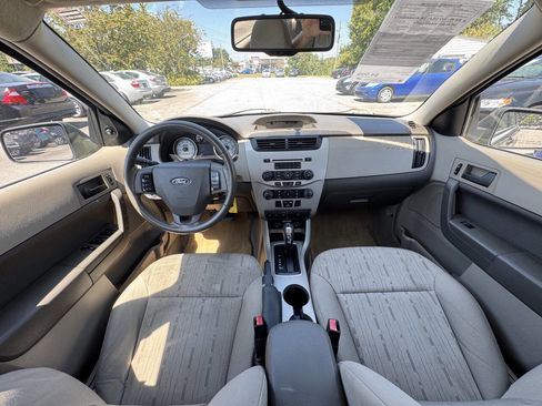Used 2009 Ford Focus SE FWD image 15
