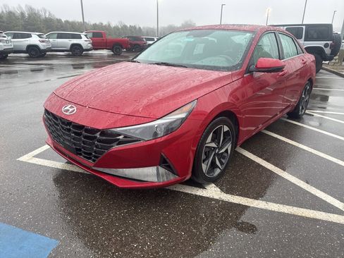 Used 2022 Hyundai Elantra SEL w/ Convenience + Premium Package image 7