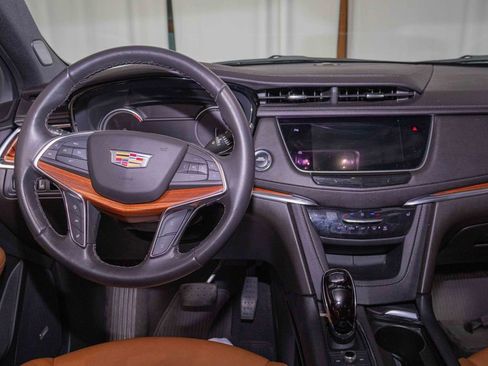 Used 2023 Cadillac XT5 Premium Luxury image 17