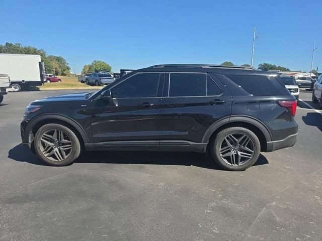 Used 2025 Ford Explorer ST-Line w/ Premium Package RWD image 12