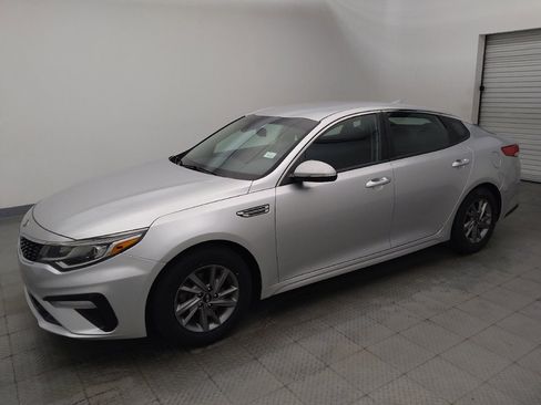 Used 2019 Kia Optima LX FWD image 2