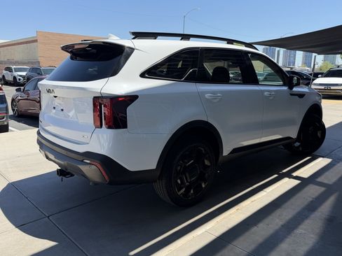 Used 2025 Kia Sorento X-Line EX AWD/4WD image 4