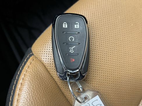 Used 2018 Chevrolet Equinox Premier image 30