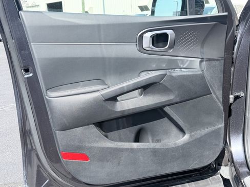 Used 2026 Kia Sorento LX FWD image 27
