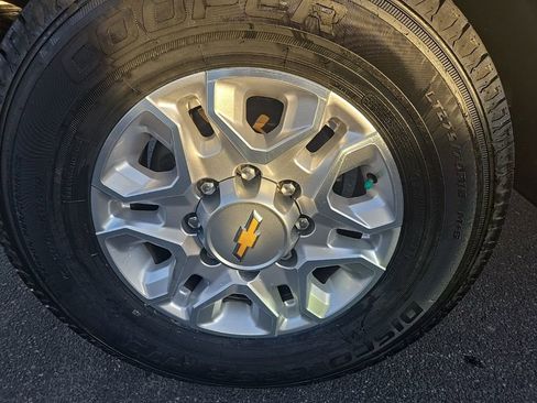 Used 2022 Chevrolet Silverado 3500 LT w/ Convenience Package image 39