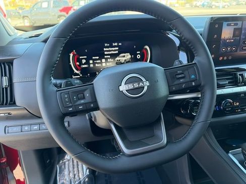 New 2026 Nissan Pathfinder Platinum image 24