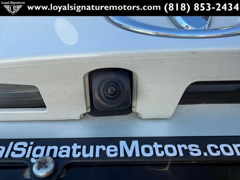 Used 2020 Toyota C-HR XLE image 10