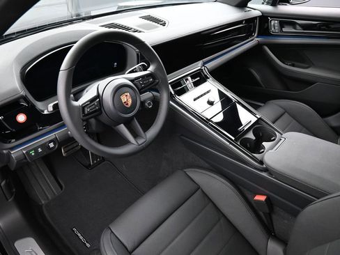 New 2026 Porsche Panamera image 4