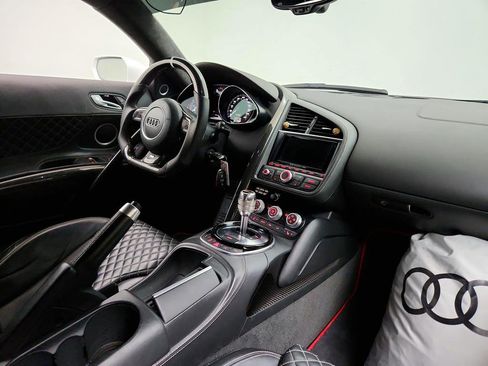 Used 2014 Audi R8 V10 image 24