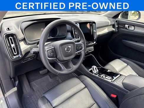 Used 2023 Volvo XC40 B5 Plus w/ Protection Package Premier AWD/4WD image 12