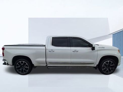 Used 2022 Chevrolet Silverado 1500 High Country w/ High Country Premium Package image 4