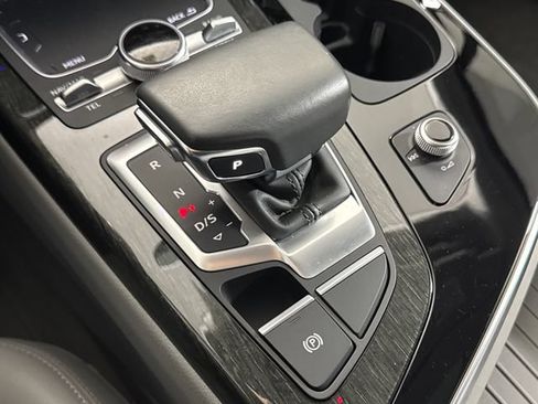 Used 2019 Audi Q7 3.0T Prestige AWD/4WD image 45