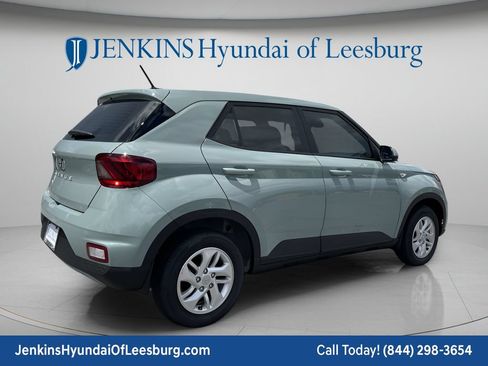 New 2026 Hyundai Venue SE FWD image 4