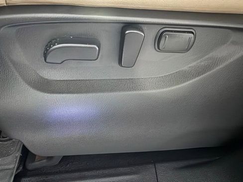 Used 2023 Nissan Armada Platinum w/ Captain's Chairs Package image 32