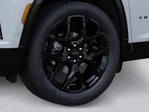 New 2026 Chevrolet Traverse RS w/ LPO, Floor Liner Package AWD/4WD image 9
