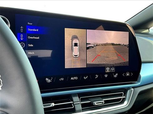 New 2026 Chevrolet Equinox EV LT image 14