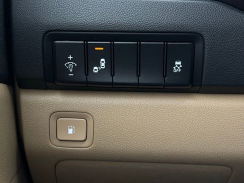 Used 2021 Kia Sedona EX image 14