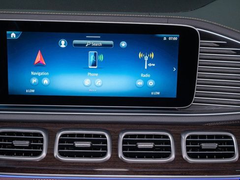 New 2026 Mercedes-Benz GLS 580 4MATIC image 20